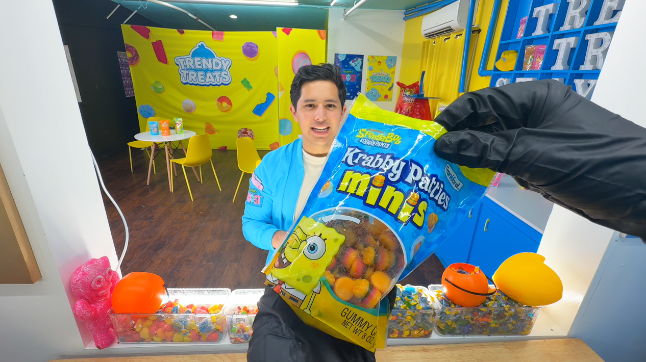 🍔🦀 Krabby Patty Gummies Candy Review — Where’s the Cheese?!